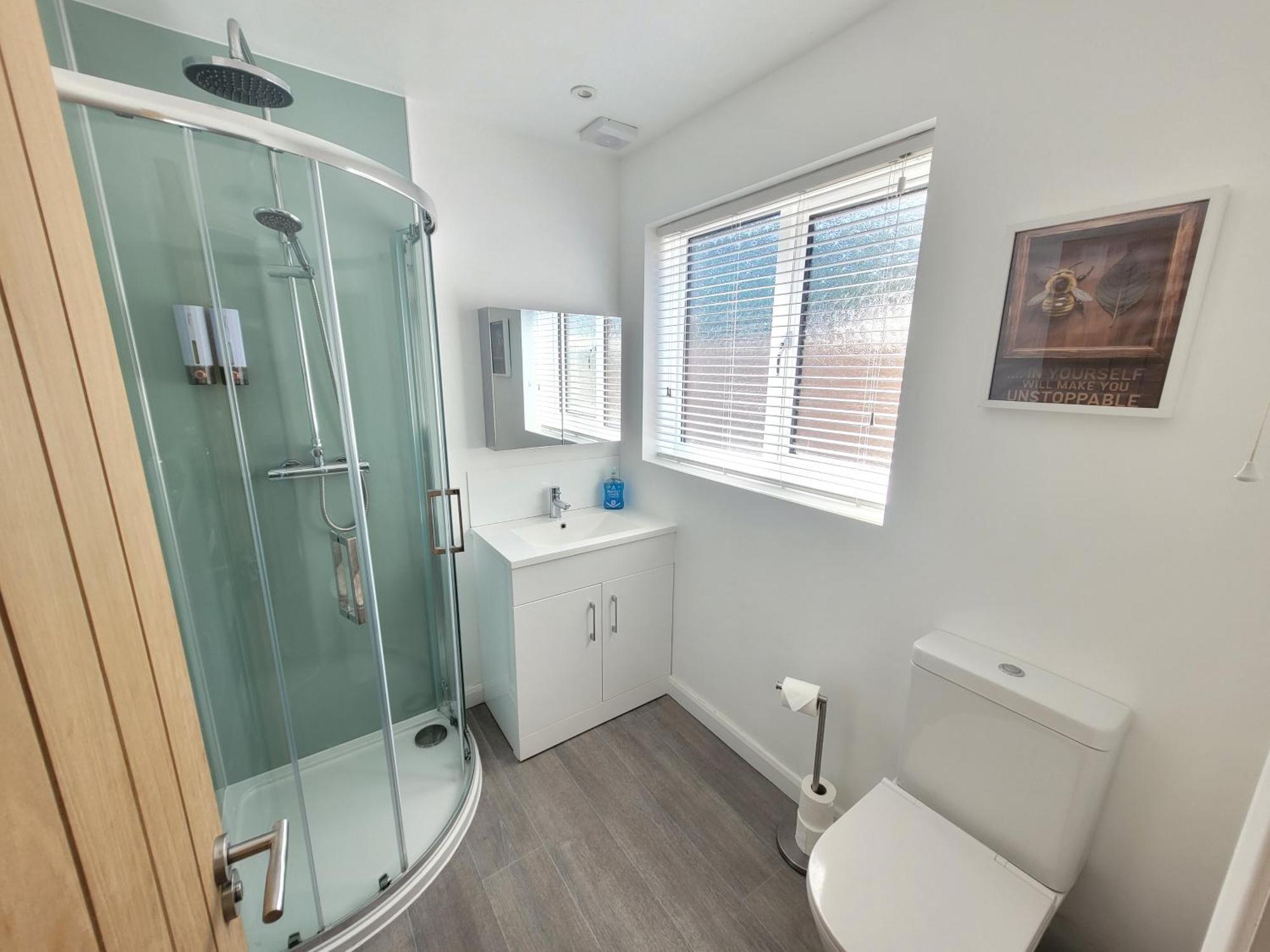 קולצ'סטר Bumblebee Bungalow - With Separate Office And Gaming Space By Catchpole Stays מראה חיצוני תמונה