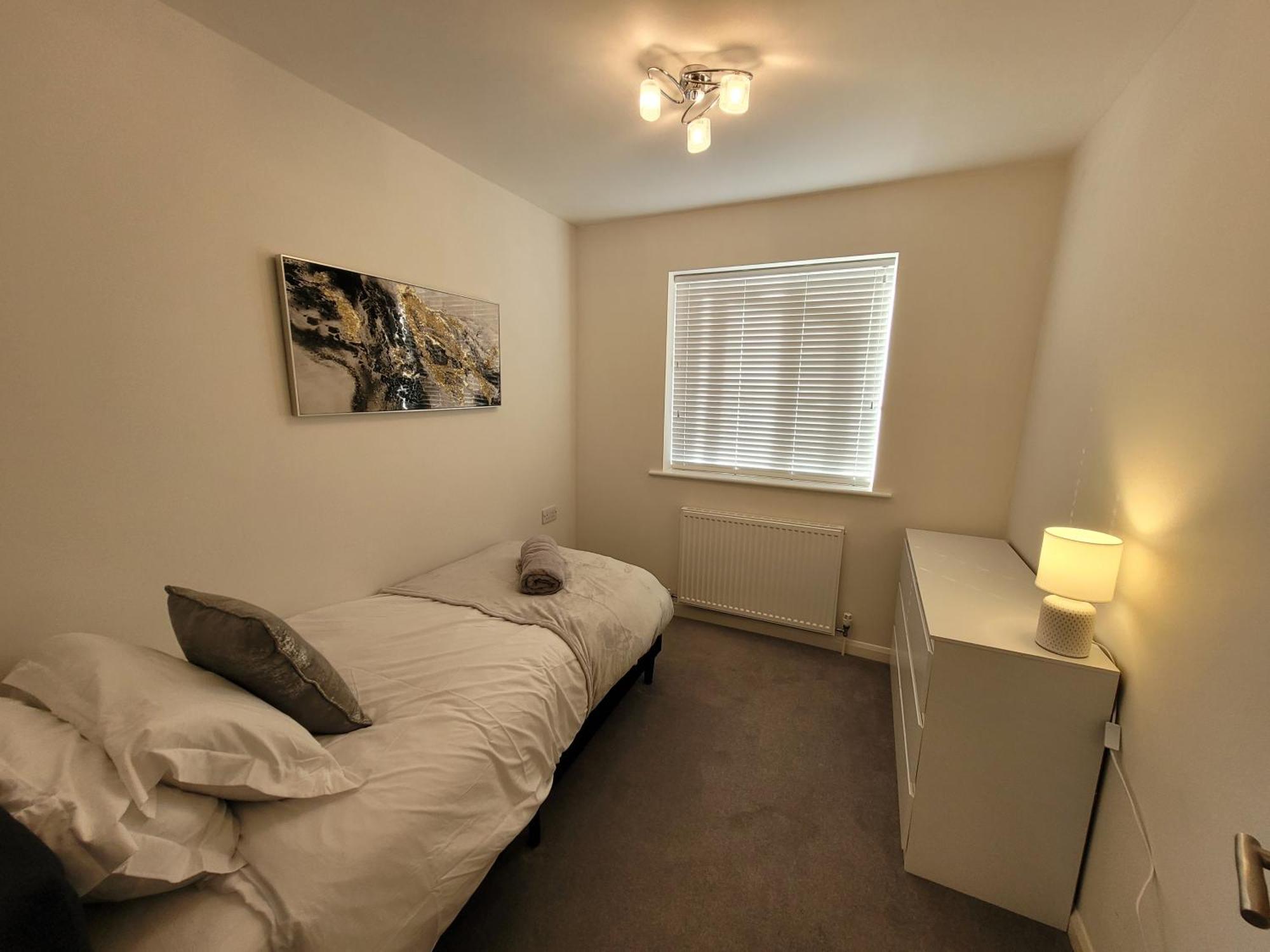 קולצ'סטר Bumblebee Bungalow - With Separate Office And Gaming Space By Catchpole Stays מראה חיצוני תמונה